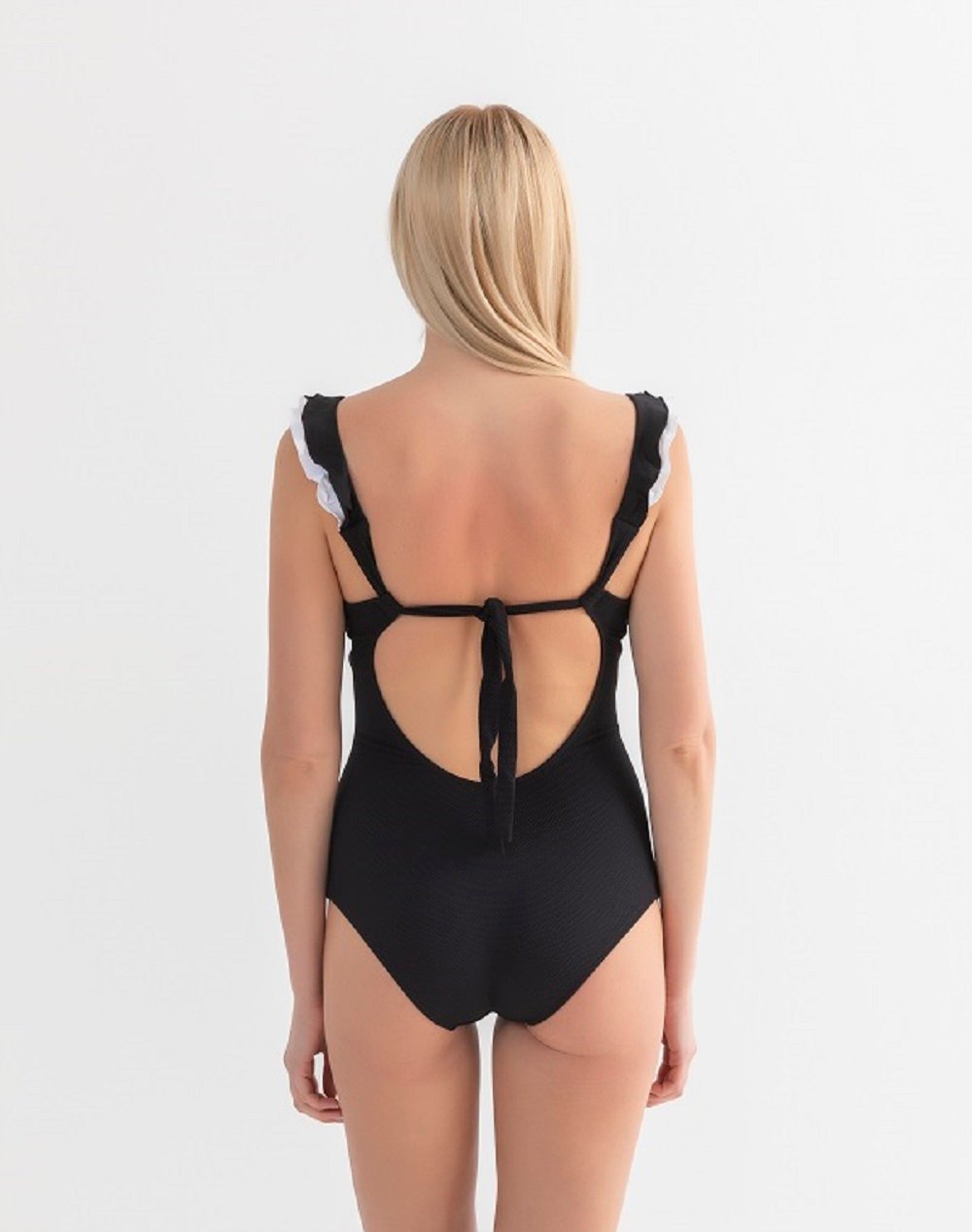 Ολόσωμο πικέ με βολάν, Μαύρο